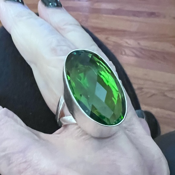 Elegant peridot Gemstone Silver Ring 925 Tested. - Picture 2 of 9